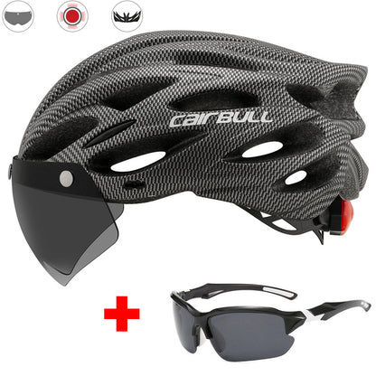 Casque de vélo de route et de montagne avec lentille et feu arrière à bord